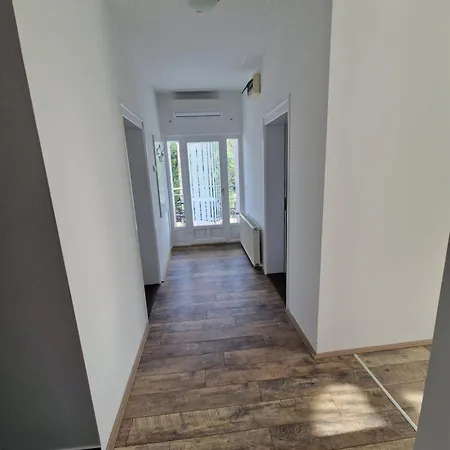 Stars Apartman *